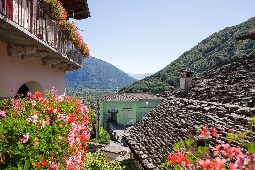 Hotel Antico Intragna Exterior photo