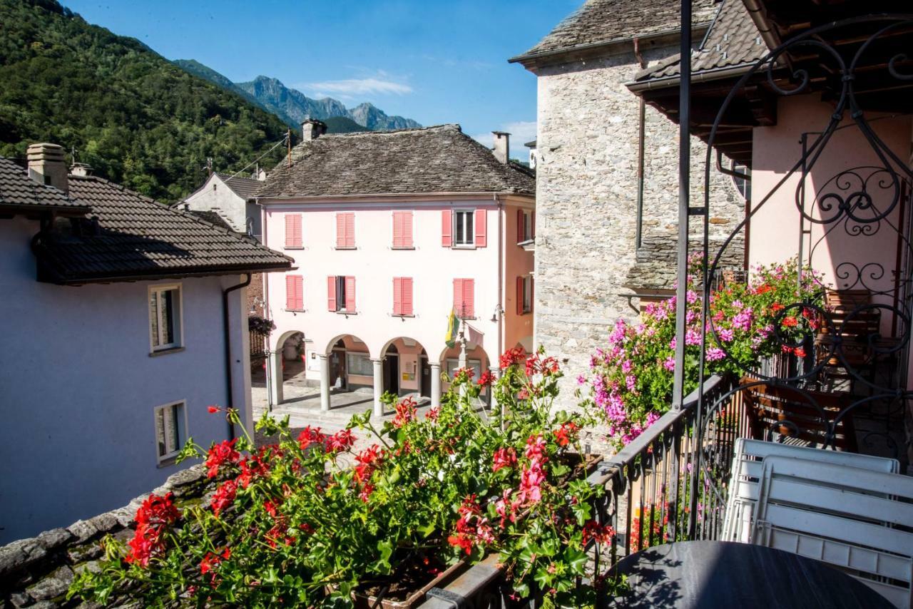 Hotel Antico Intragna Exterior photo